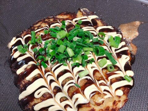 お好み焼きよりヘルシー！牛すじ入りのネギ焼き